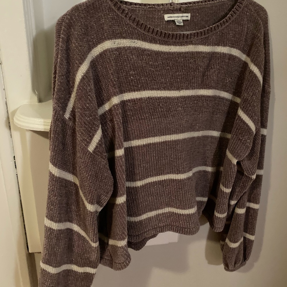 American eagle small stripped sweater!